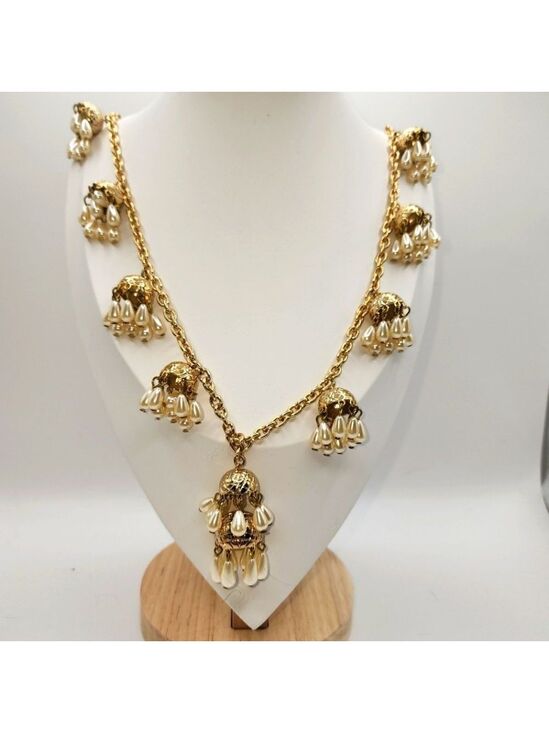 Fern Mallis Jewelry - Fern Mallis Simulated Pearl Cluster Drop Necklace NWOT
